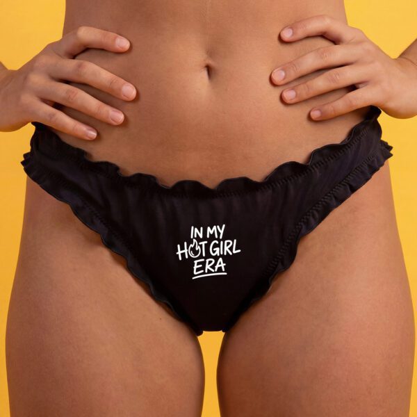 In my HOT girl era - majtki bambusowe - falbanki czarne