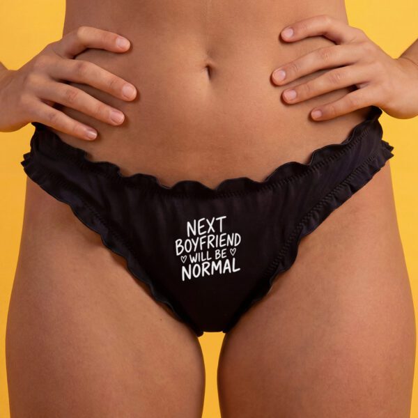 Next Boyfriend will be normal – majtki bambusowe – falbanki czarne