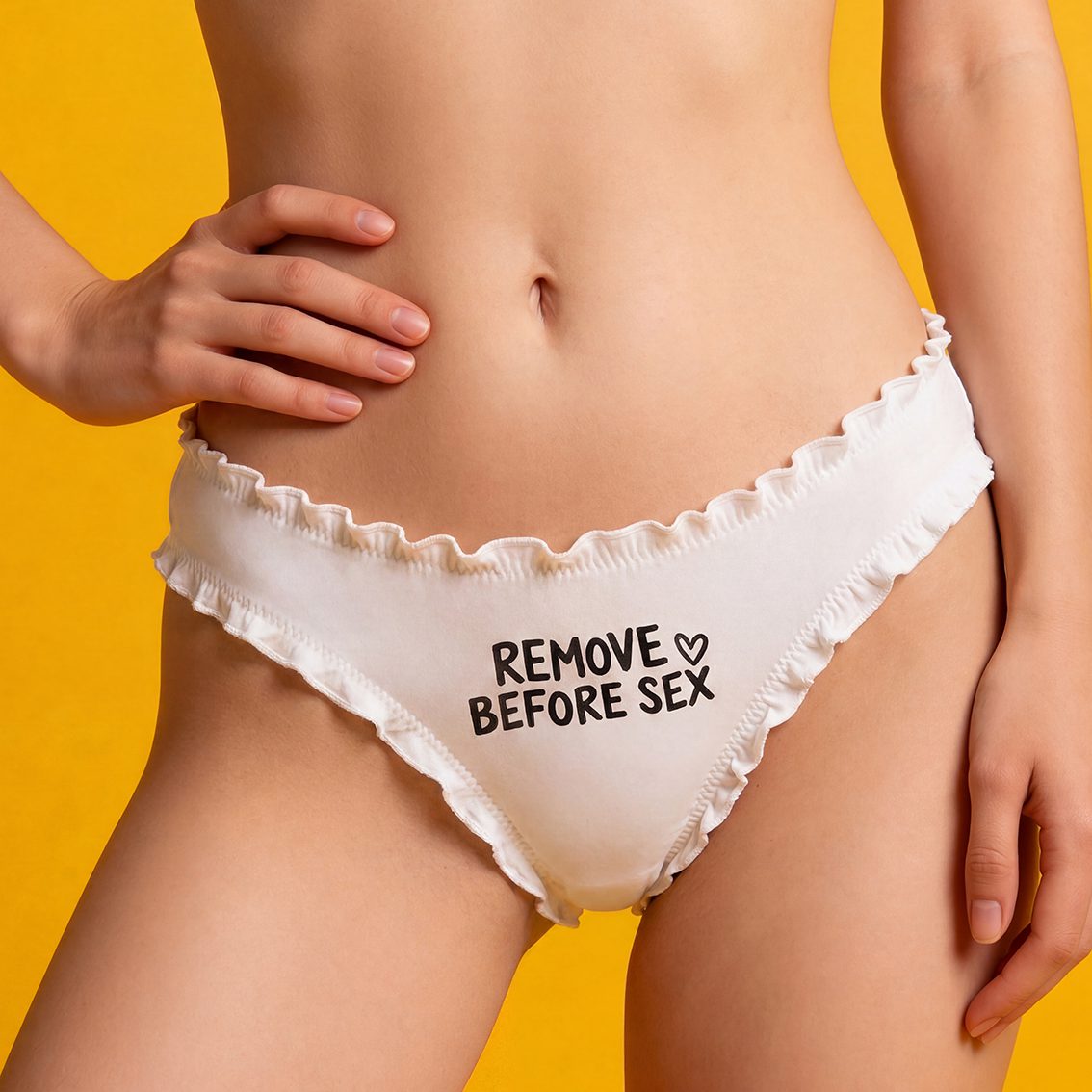 Remove before sex - majtki bambusowe - falbanki białe - obrazek 5